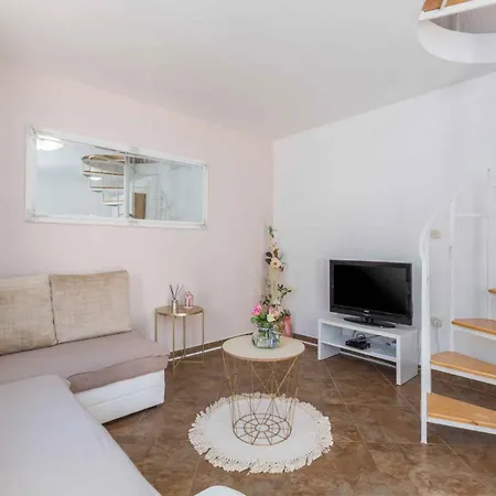 Apartment In Porec/istrien 9920 Poreč